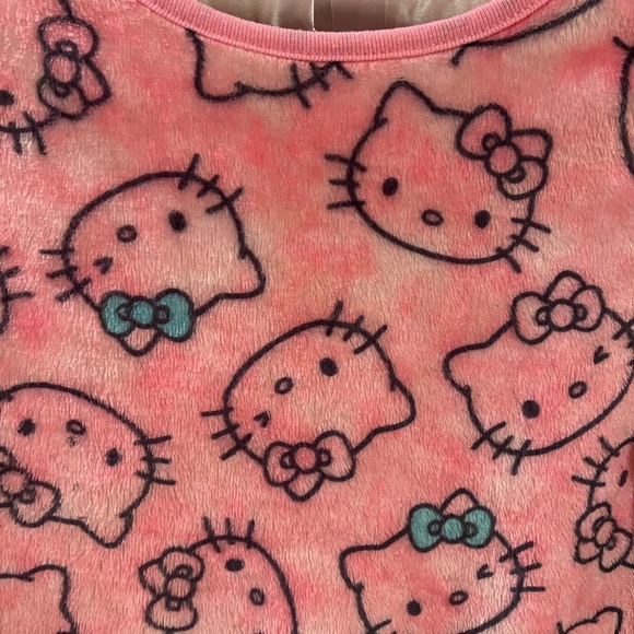 Girls size 4T hello kitty fleece sweatshirt - Picture 2 of 4